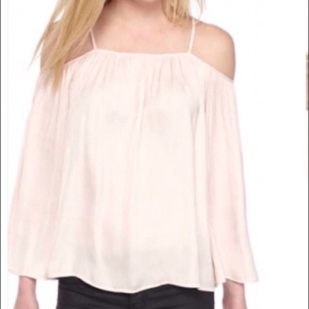 Vince camuto Off the shoulder cream top